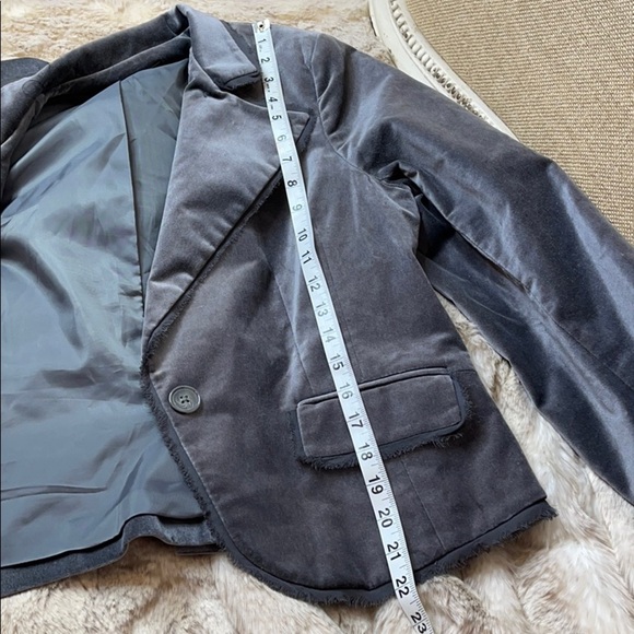 SHE SAID•JACKET - Picture 14 of 14